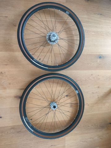 Used Hope Five 20 Pro4 Wheel Set bike — image 2 of 2