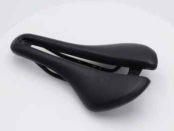 Used Bontrager Aeolus Elite Saddle 145mm bike — image 2 of 7