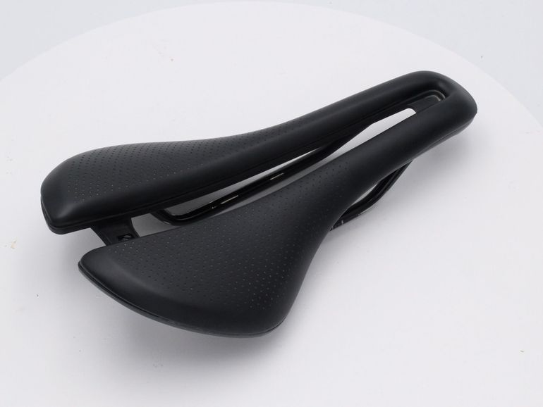 Used Bontrager Aeolus Elite Saddle 145mm bike — image 3 of 7