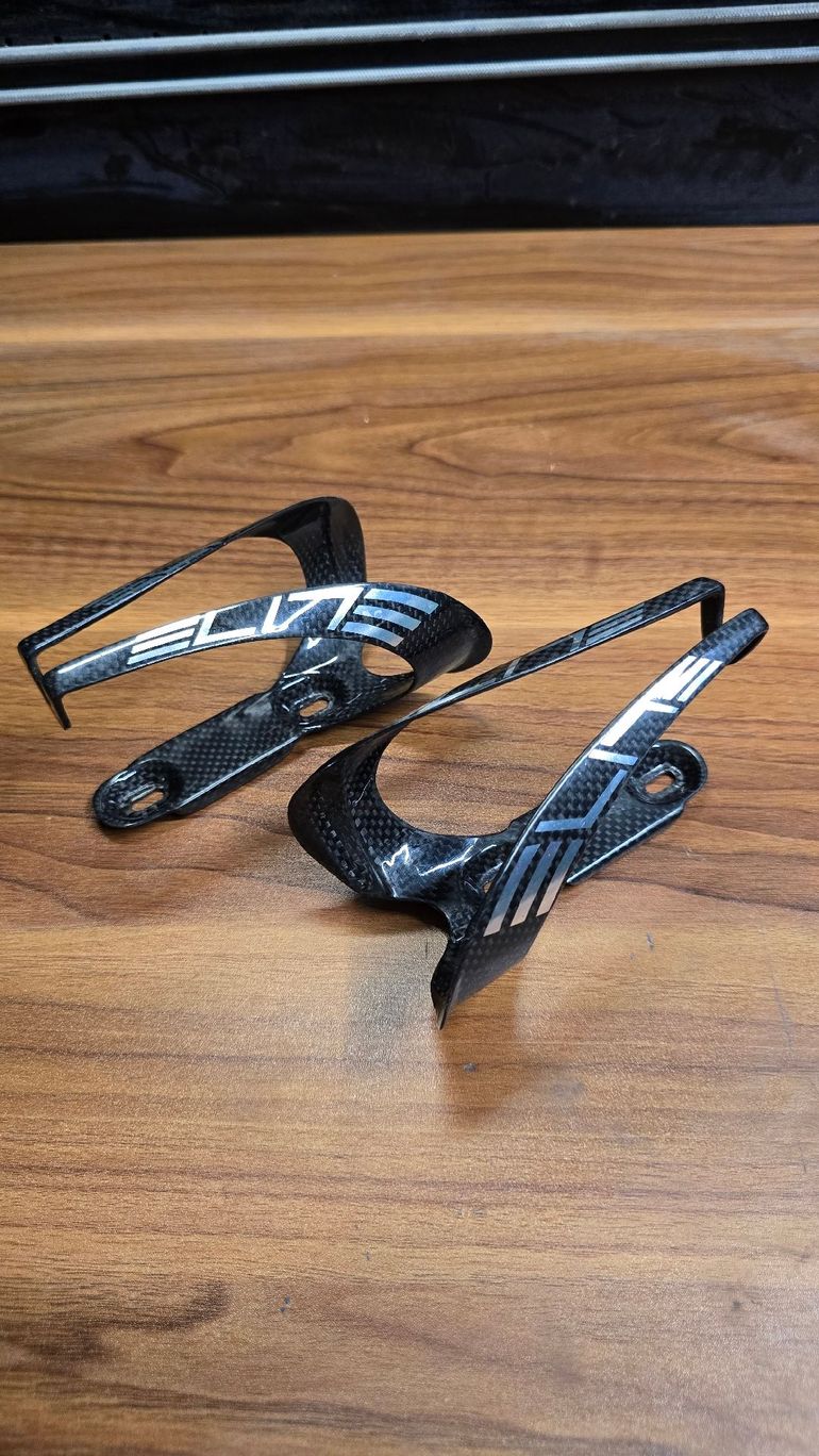 Used Elite Porte Bidons Carbone bike — image 1 of 4