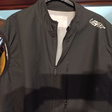 Used LEATT Gilet Cycling Clothing