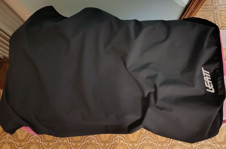 Used LEATT Gilet bike — image 8 of 11