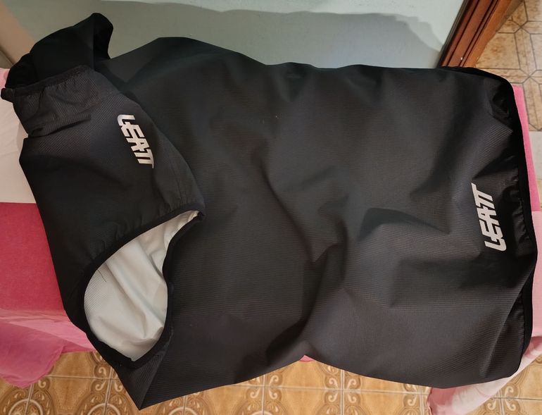 Used LEATT Gilet bike — image 4 of 11