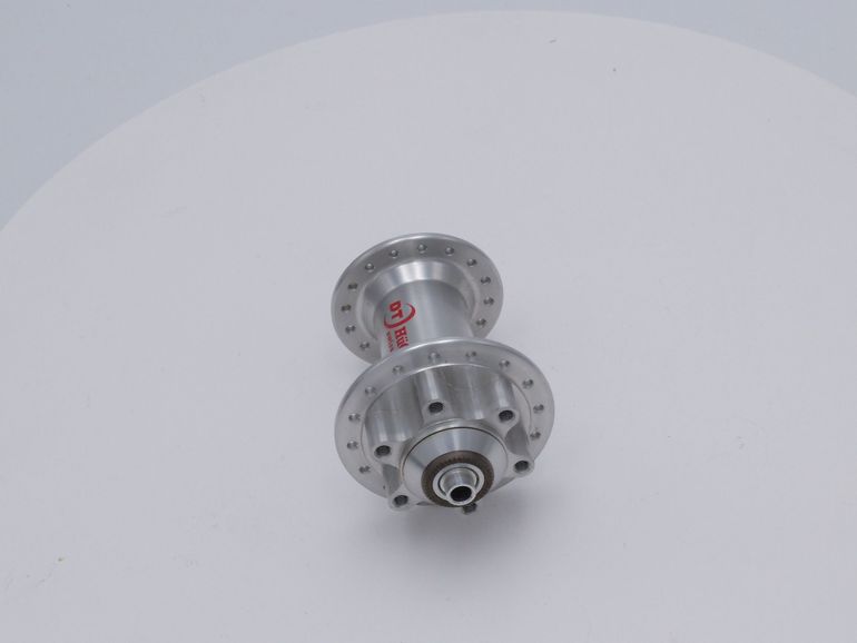 Used Dt Swiss Disc Vorderradnabe 15x100mm QR 6-Loch 32 Loch NOS bike — image 2 of 9