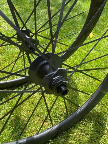 Used Cadex Max 50 Disc Tubeless bike — image 6 of 8