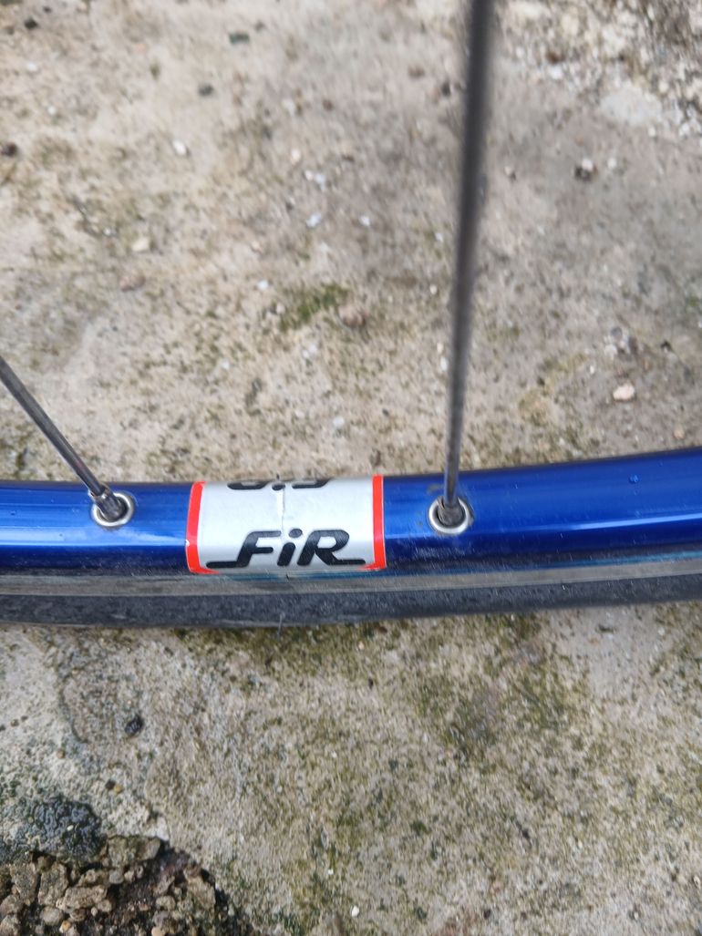 Used Bianchi Campagnolo 700c Wheelset bike — image 2 of 6