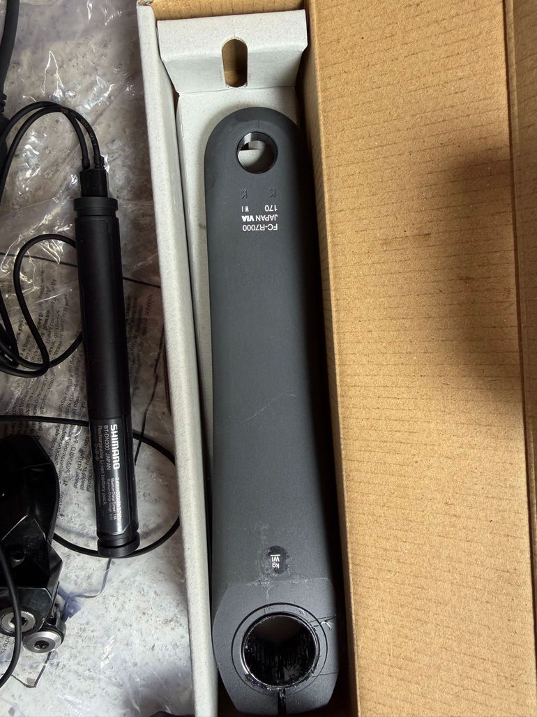 Used Shimano 105 Di2 12v 2025 bike — image 3 of 5