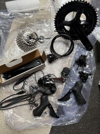 Used Shimano 105 Di2 12v 2025 bike