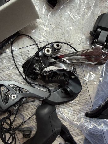 Used Shimano 105 Di2 12v 2025 bike — image 2 of 5