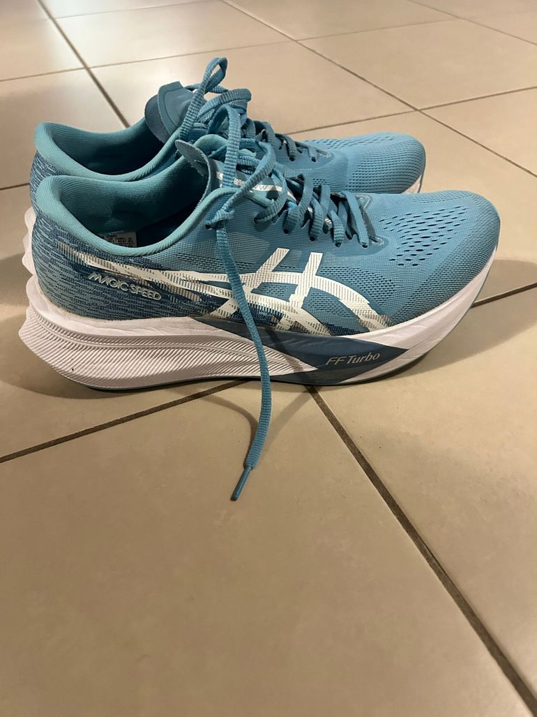 Used Asics MAGIC SPEED 4 2026 bike — image 1 of 4