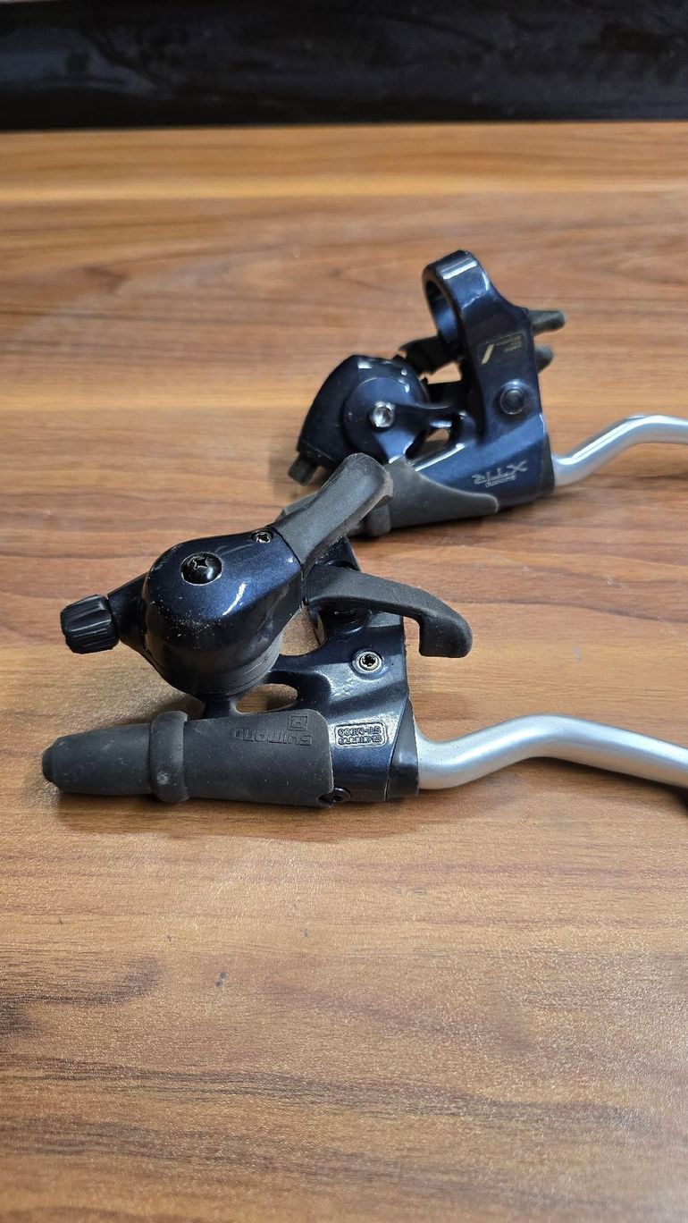 Used Shimano XTR ST-M900 Combo Levers/Shifters 1992 bike — image 4 of 5
