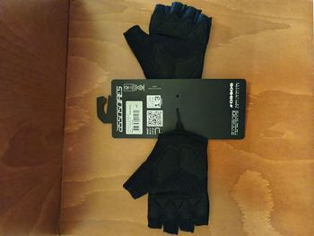 Used Assos Endurance Gloves S11 bike — image 2 of 4