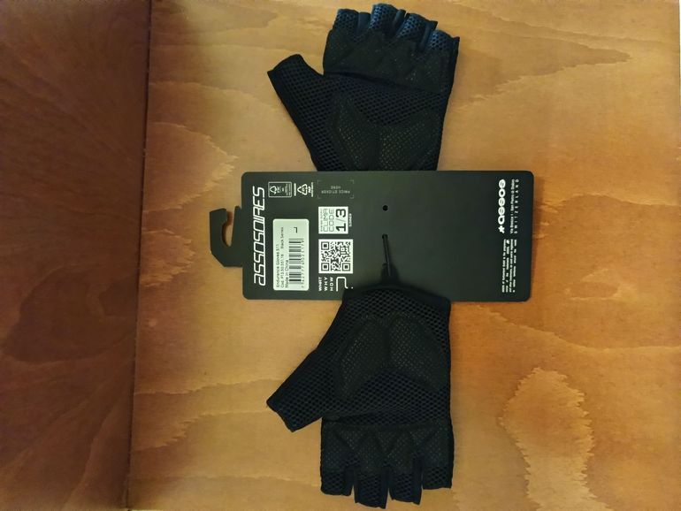 Used Assos Endurance Gloves S11 bike — image 2 of 4