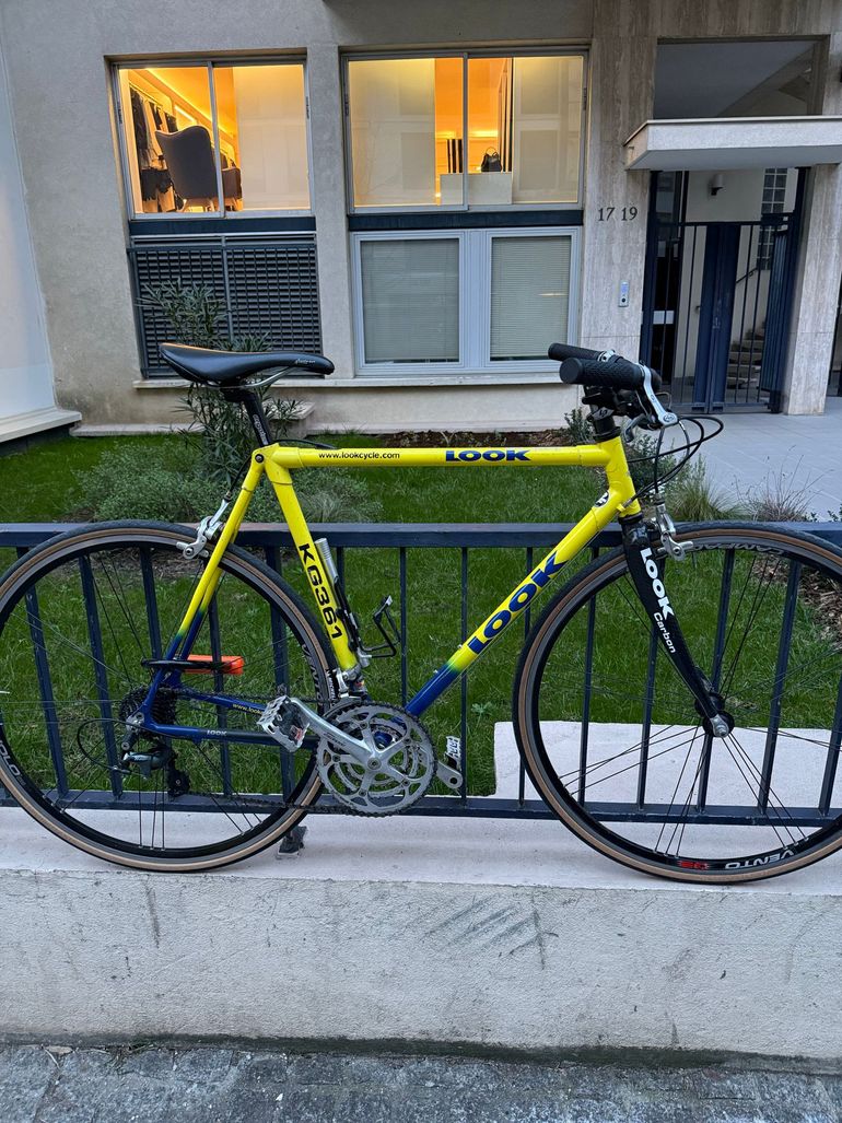 Used Campagnolo Vento G3 bike — image 2 of 3