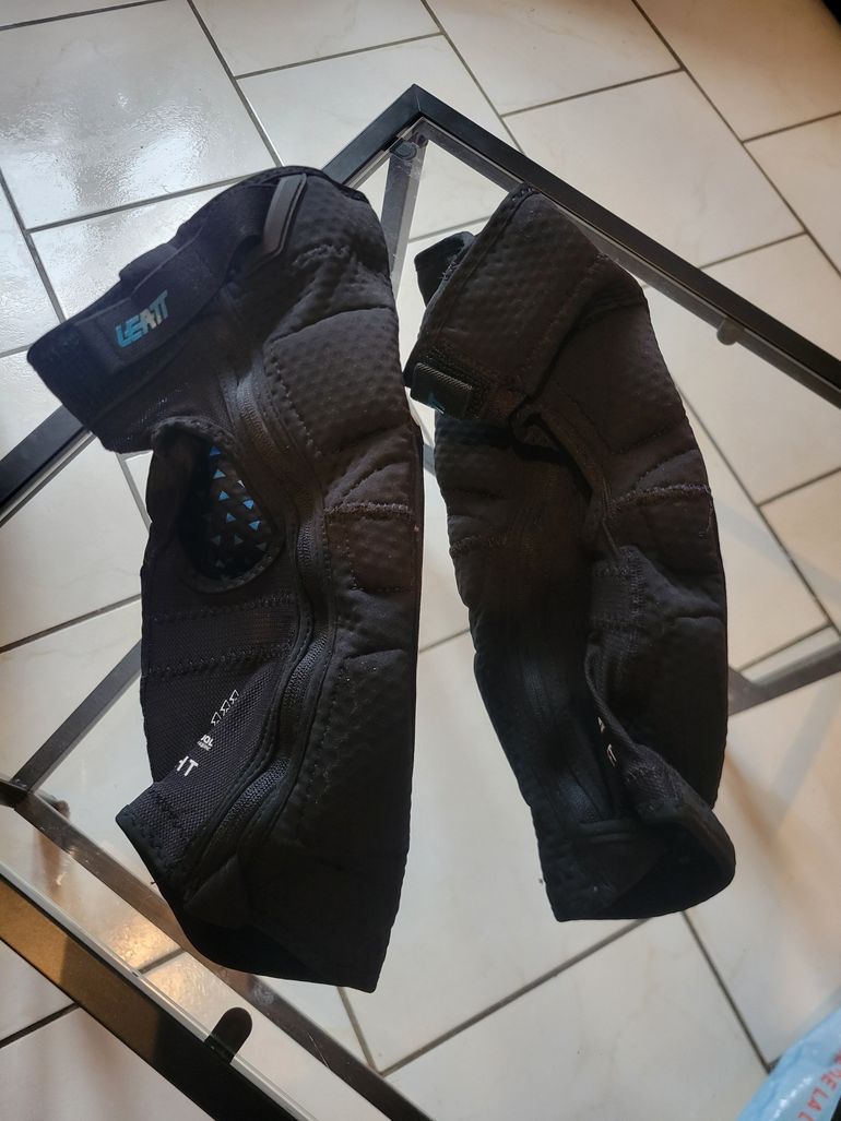 Used LEATT 3DF 5.0 bike — image 2 of 3