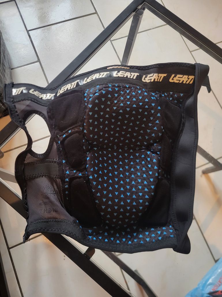 Used LEATT 3DF 5.0 bike — image 3 of 3