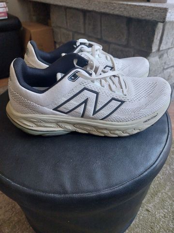 New Balance 860 Running Shoes usato