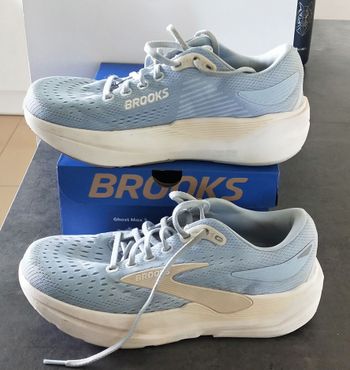 Used Brooks Chaussures de running 2026 bike — image 3 of 5
