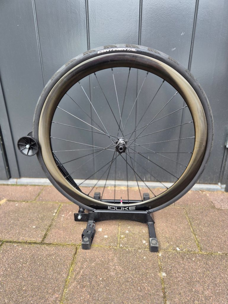 Used Duke Baccara Ultra 42 SLR2 Carbon Wheelset 2023 bike — image 1 of 5