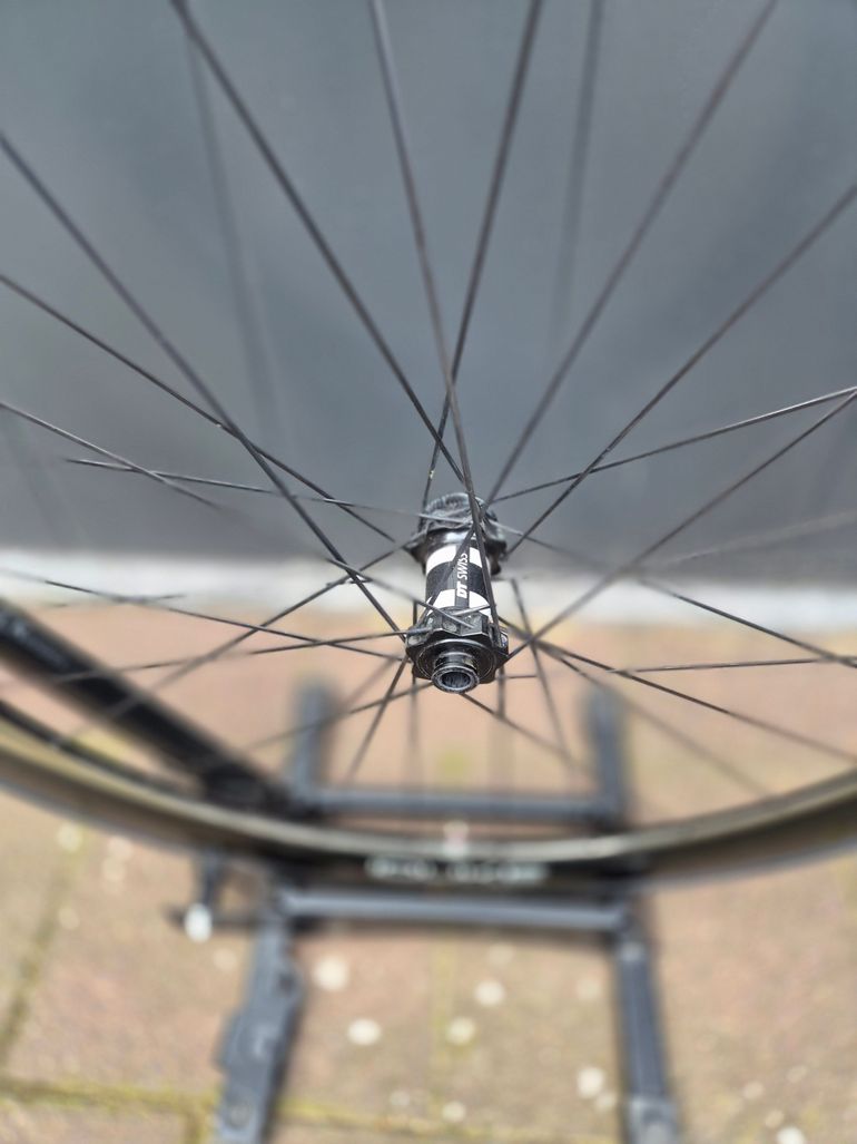 Used Duke Baccara Ultra 42 SLR2 Carbon Wheelset 2023 bike — image 2 of 5