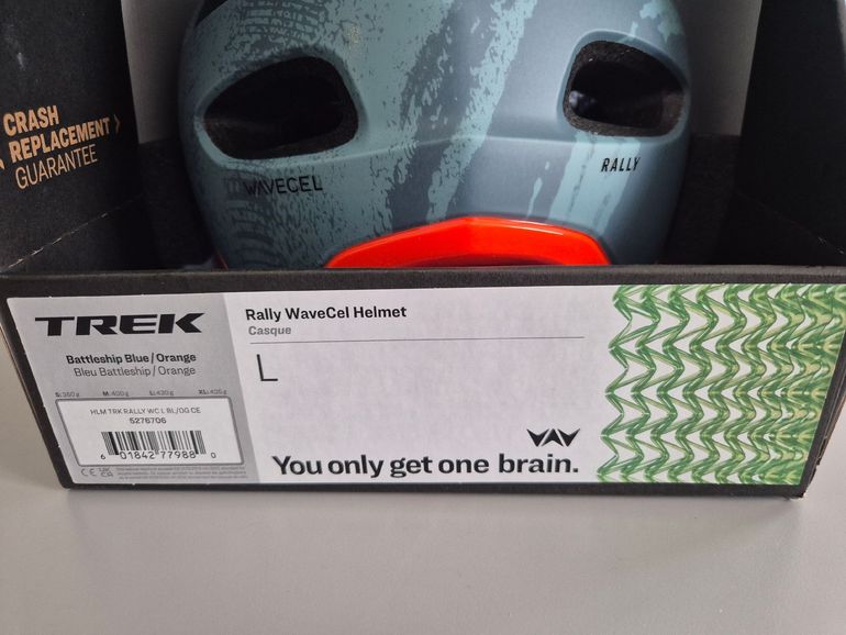 Used Trek Rally WaveCel Mountain Bike Helmet 2026 bike — image 8 of 9
