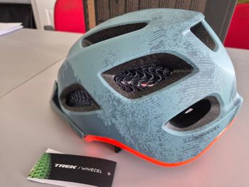 Used Trek Rally WaveCel Mountain Bike Helmet 2026 bike — image 2 of 9