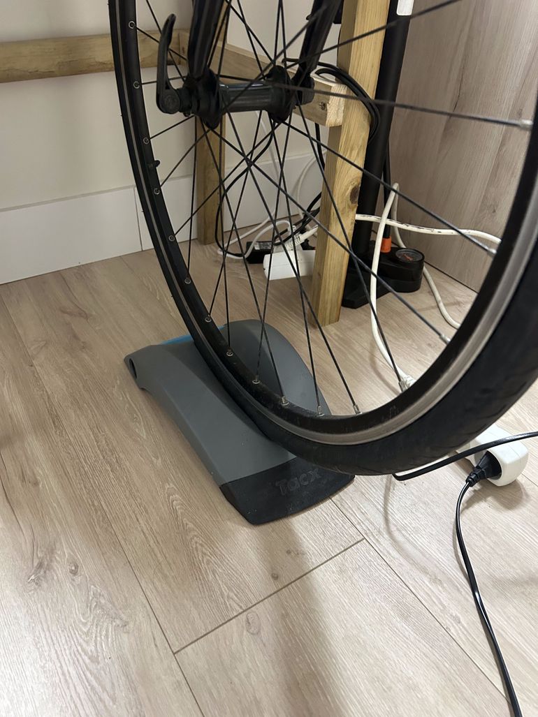 Used Tacx Flow Smart Trainer 2024 bike — image 5 of 5