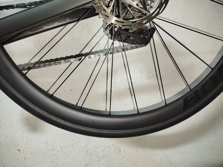 Used Bontrager Aeolus Elite 35 TLR Disc 2024 bike — image 2 of 3