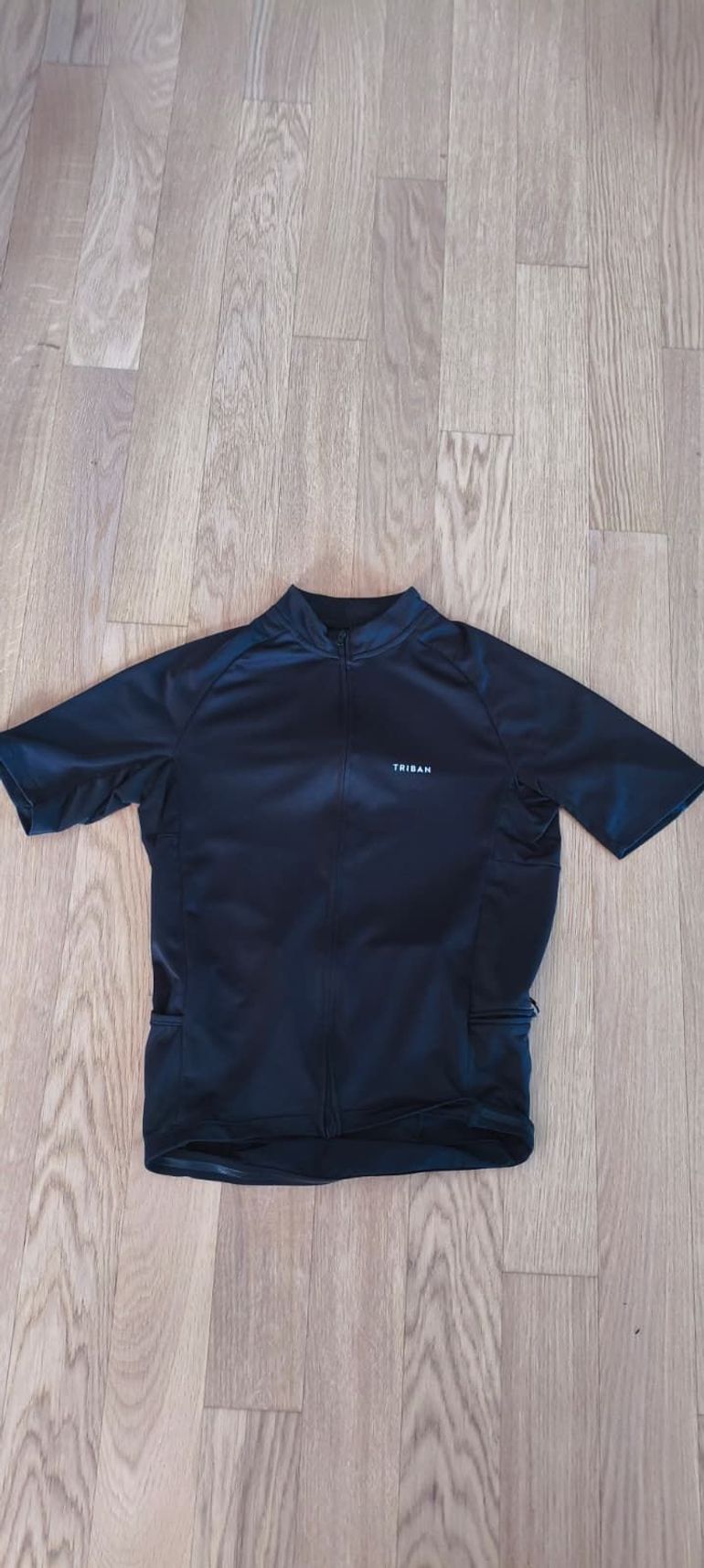 Used Triban Maglietta Nera Tg M bike — image 1 of 2