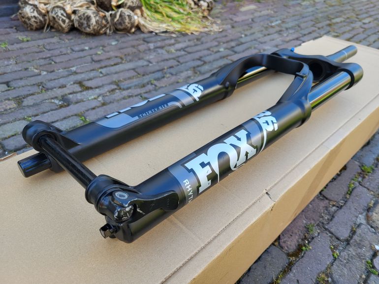Used Fox 36 Rhythm Grip 160 mm 2021 bike — image 5 of 8