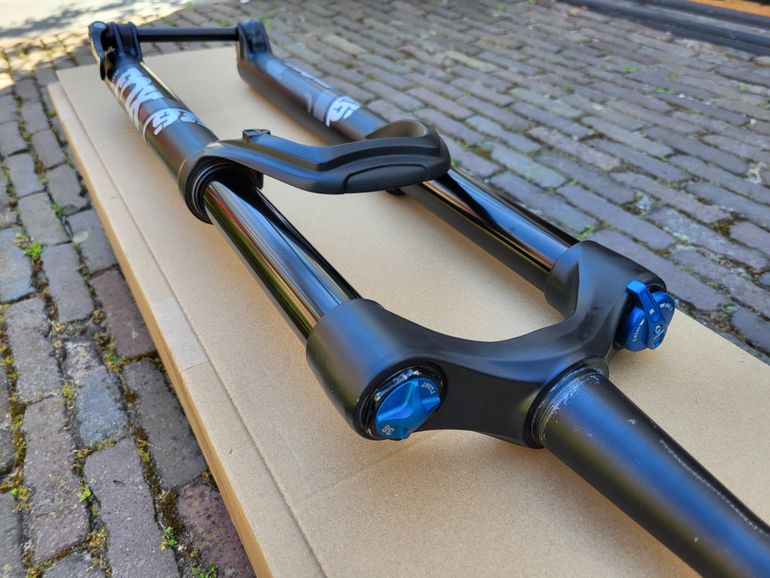 Used Fox 36 Rhythm Grip 160 mm 2021 bike — image 7 of 8
