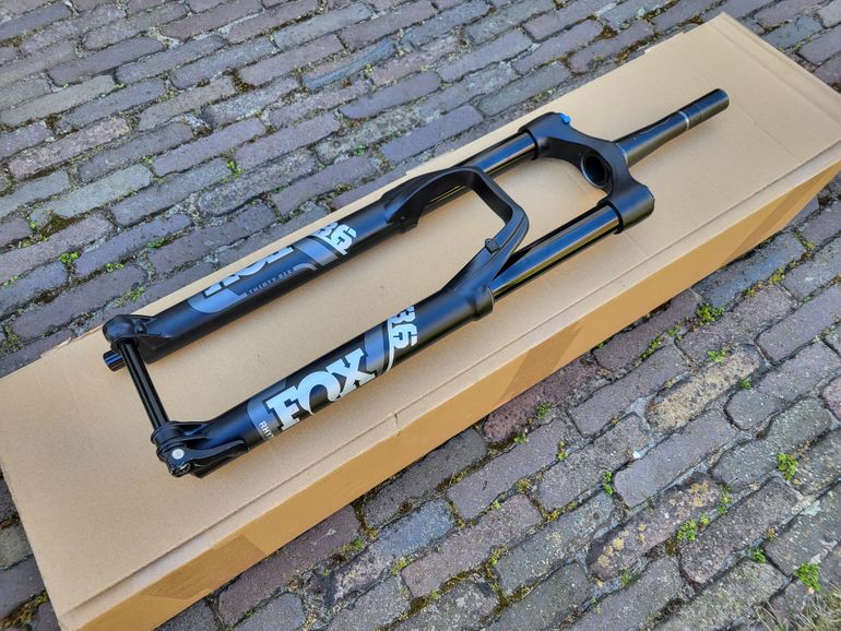 Used Fox 36 Rhythm Grip 160 mm 2021 bike — image 1 of 8