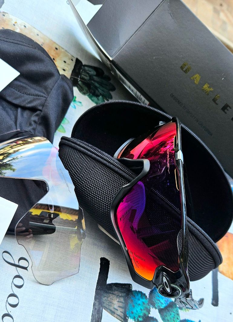 Used Oakley Jawbreaker Prizm Road Viola bike — image 1 of 6