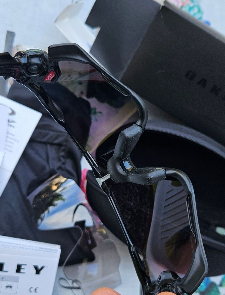 Used Oakley Jawbreaker Prizm Road Viola bike — image 5 of 6