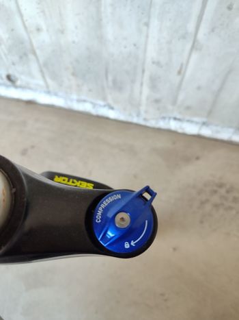Used RockShox Sektor RL Silver 150mm 27.5 2019 bike — image 5 of 8