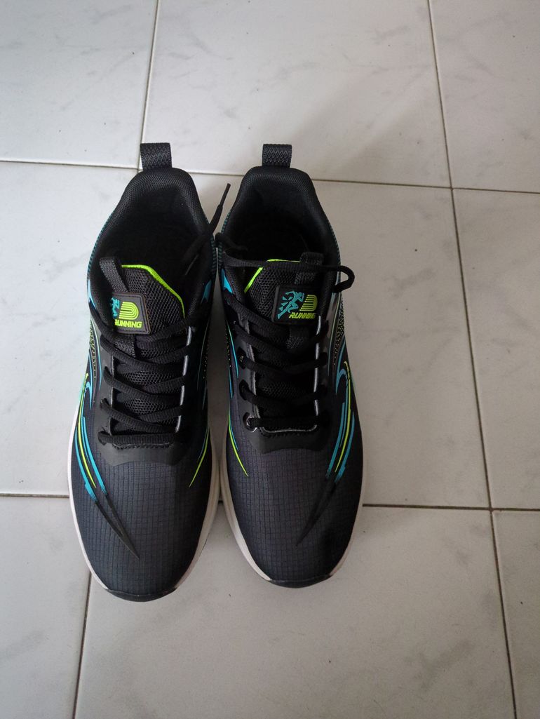 Used On Running Running Shoes 2026 bike — image 1 of 3