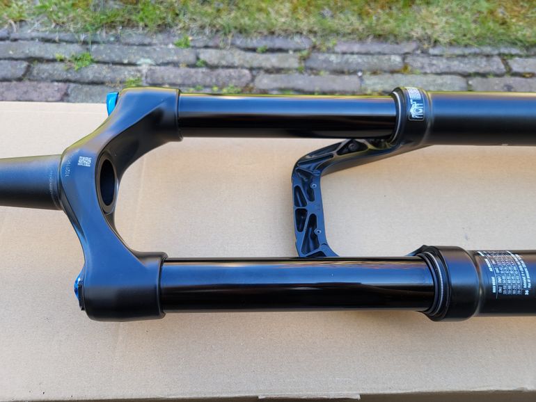 Used Fox 36 Rhythm Grip 160 mm 2021 bike — image 3 of 8