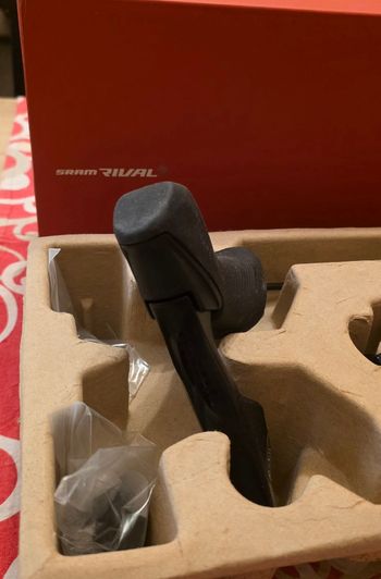 Used Sram Rival eTap AXS 2x12v Comandi Freno a Disco 2025 bike — image 3 of 4