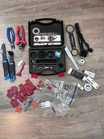 Used SRAM ENDURO Park Tool Topeak  various Bike Tools bike