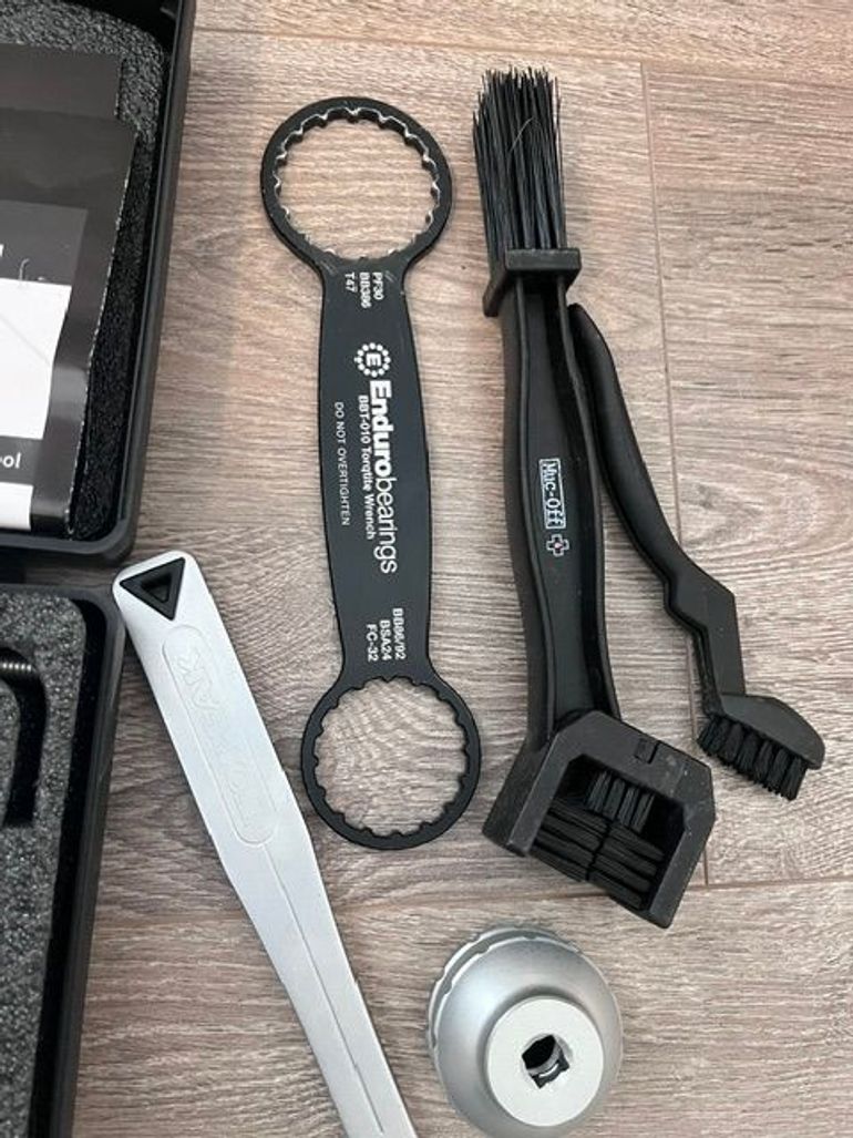 Used SRAM ENDURO Park Tool Topeak  various Bike Tools bike — image 4 of 8
