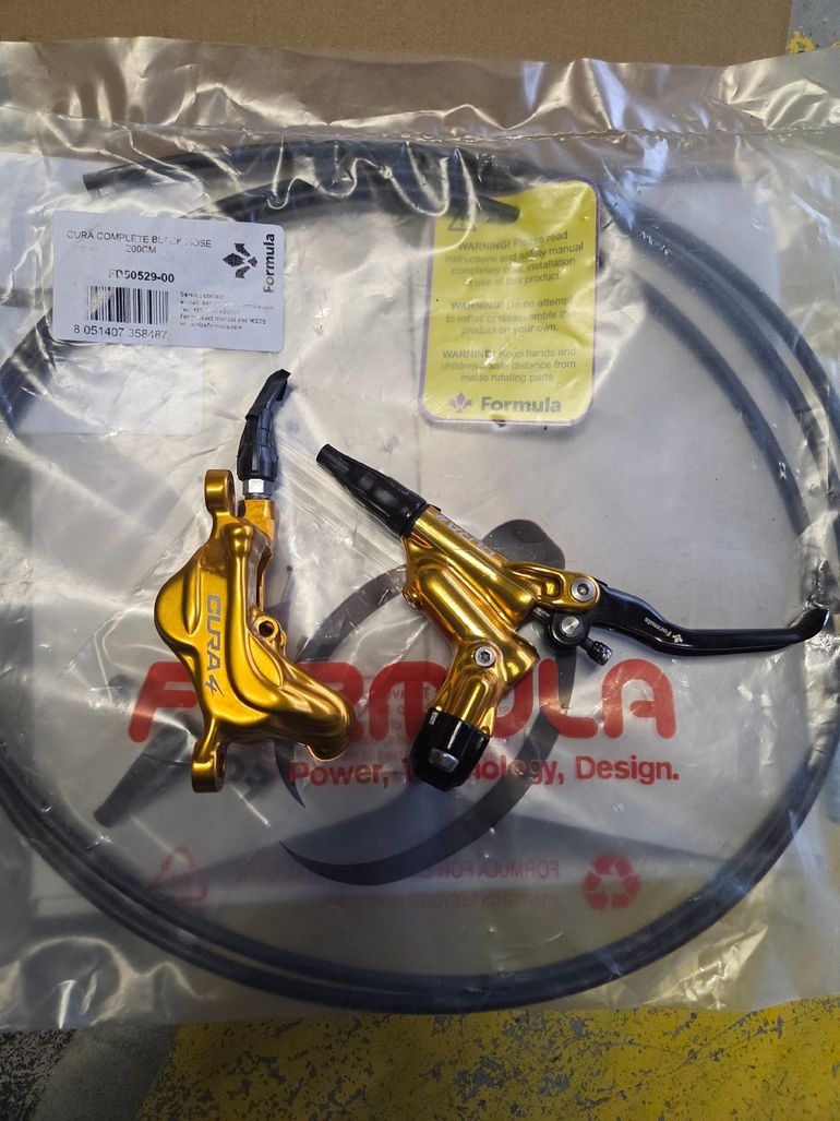 Used Formula Cura 4 Gold 2025 bike — image 9 of 15