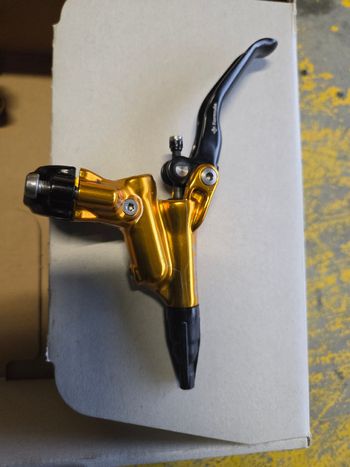 Used Formula Cura 4 Gold 2025 bike — image 11 of 15