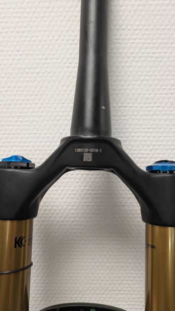 Used Fox 38 factory Grip X2 2027 bike — image 3 of 3