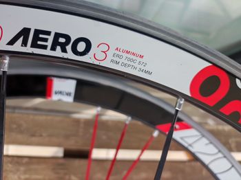 Used American classic 420 Aero 3 Wheelset bike — image 9 of 9