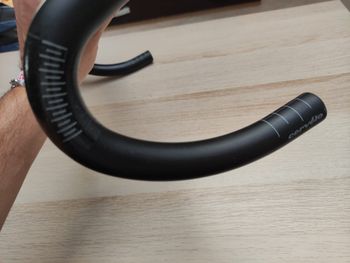Used Cervelo HB-1AB04-42 Carbon Handlebar bike — image 5 of 9