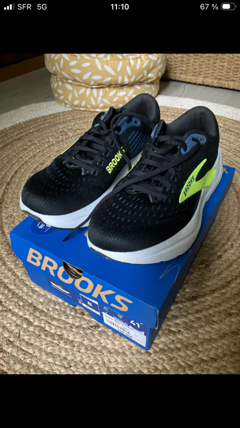 Used Brooks Ghost Max 3 bike — image 3 of 10