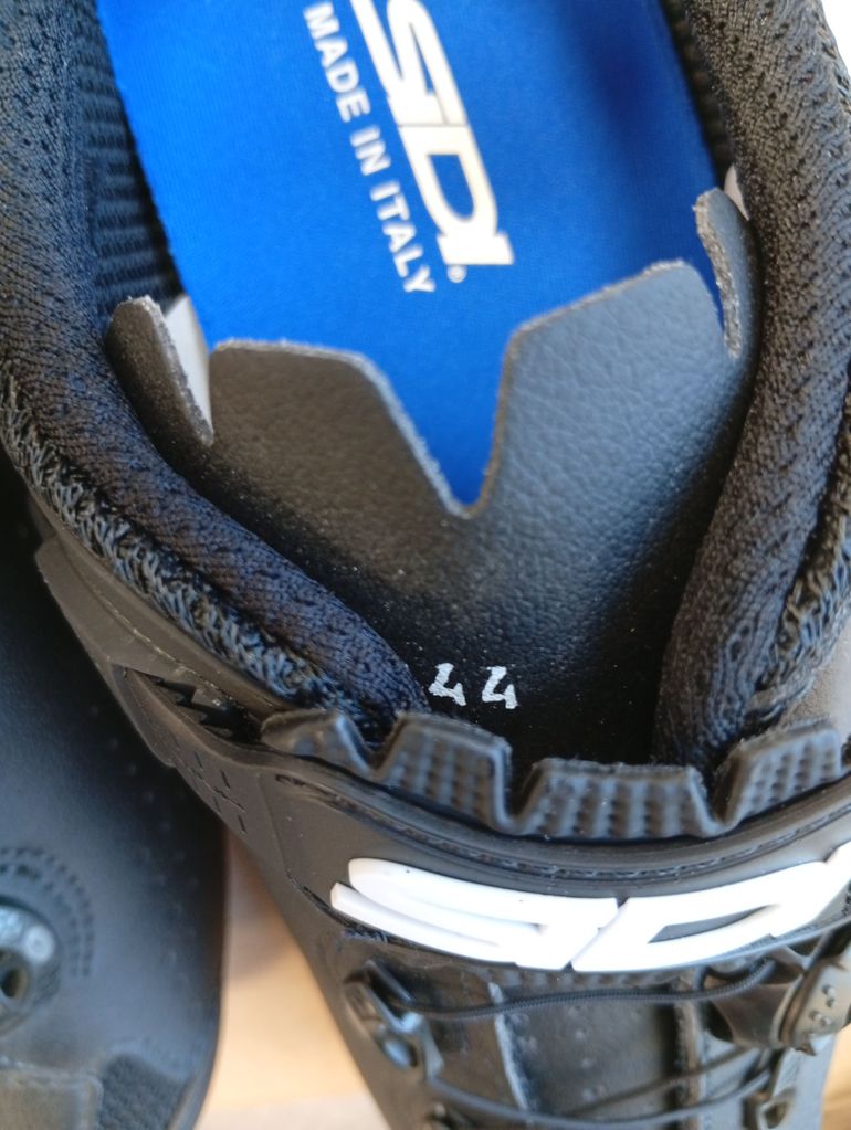 Used Sidi Genius 10 Road Shoes bike — image 2 of 5