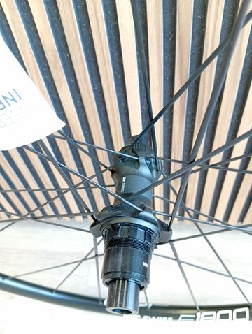 Tweedehands Dt Swiss E1800 Wheelset bike — afbeelding 2 van 3