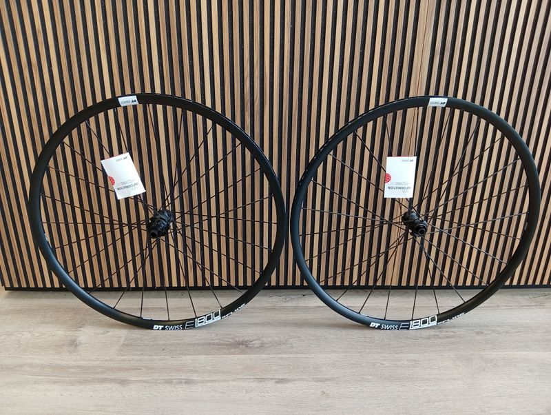 Tweedehands Dt Swiss E1800 Wheelset bike — afbeelding 1 van 3