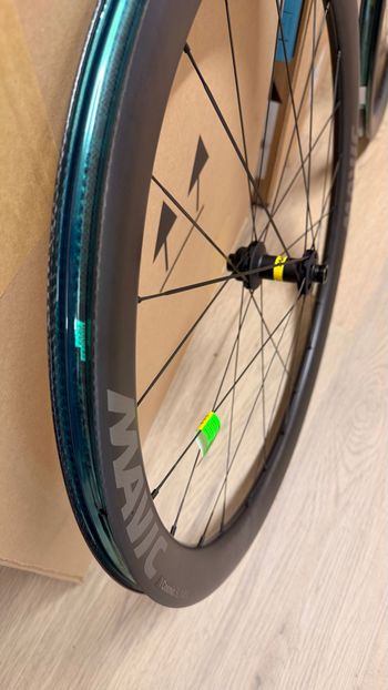 Used Mavic Cosmic SL 45 DISC 2026 bike — image 5 of 6